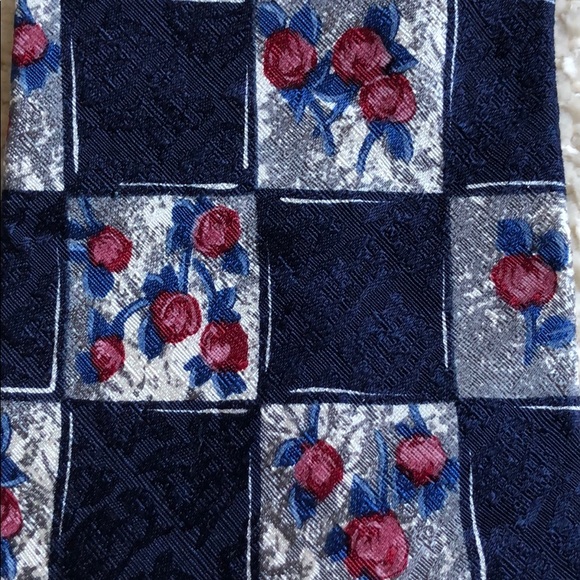 American Outpost Tie Blue, Red Floral - Picture 2 of 6